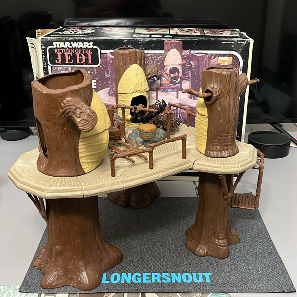 Star Wars - Return Of The Jedi - Ewok Village.